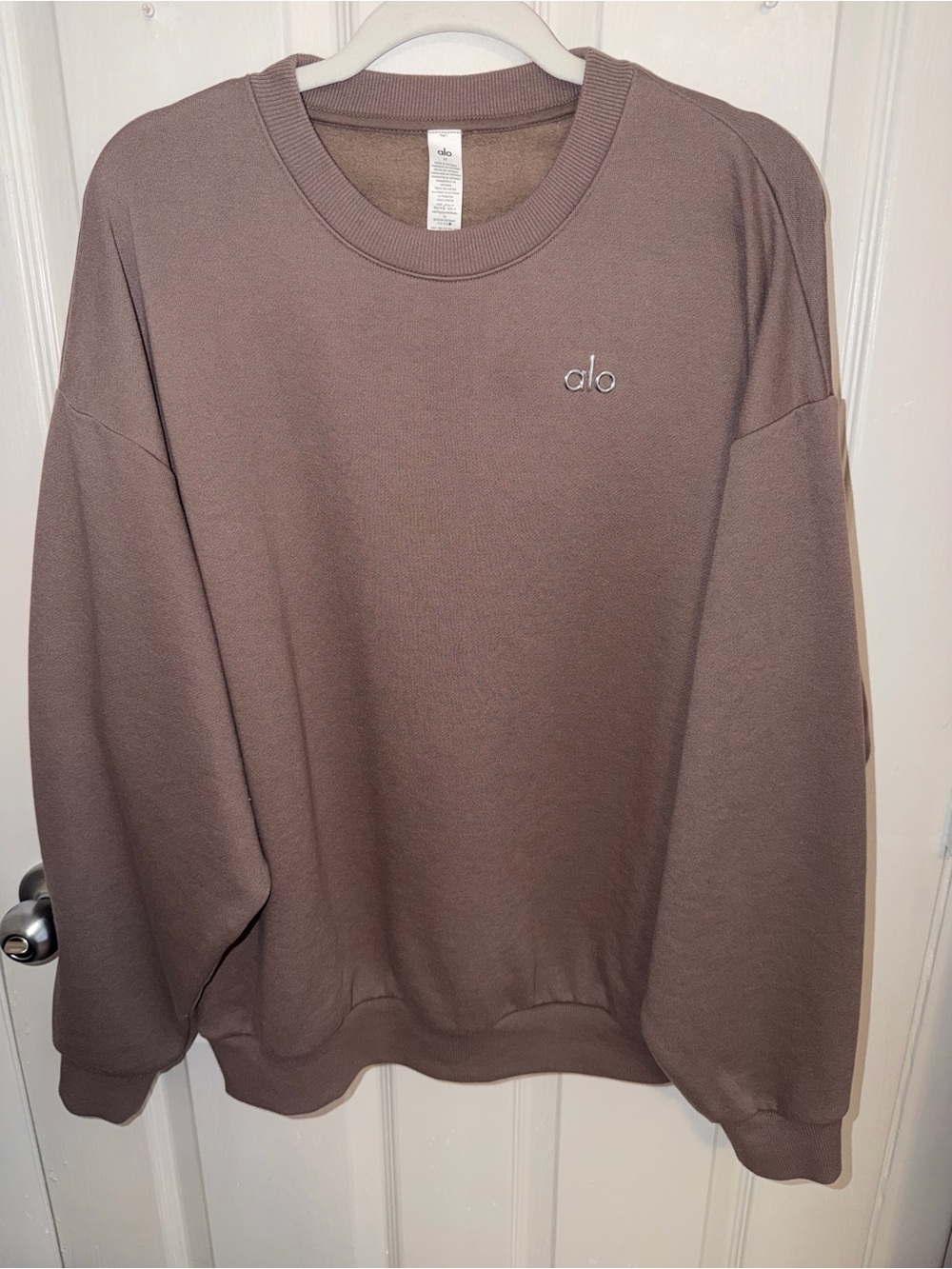 ALO Yoga Accolade Crewneck Mushroom